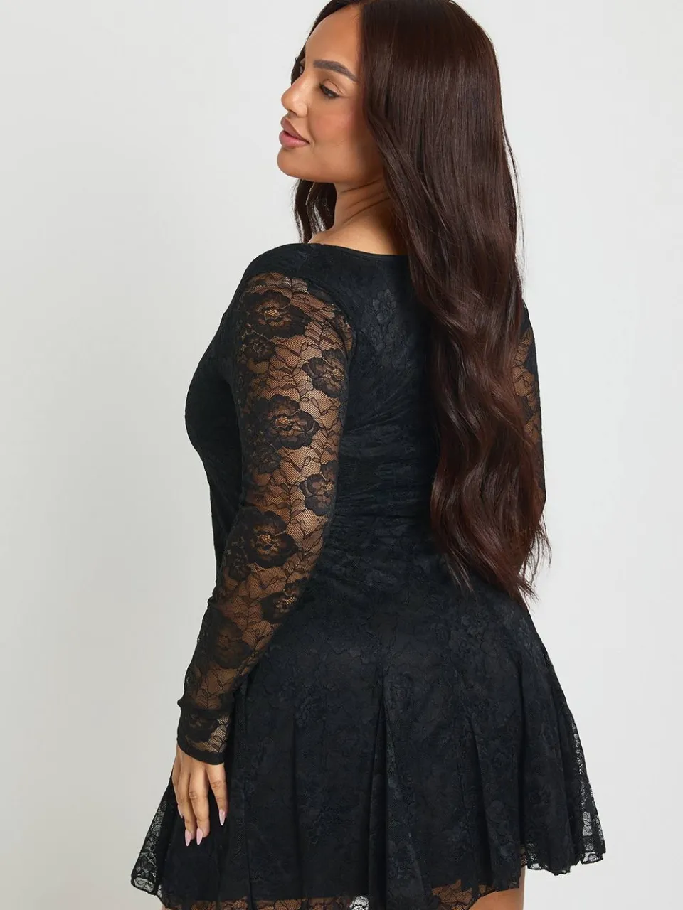 boohoo Dames Plus Kanten Godet Skater Mini Jurk zwart, foto 2