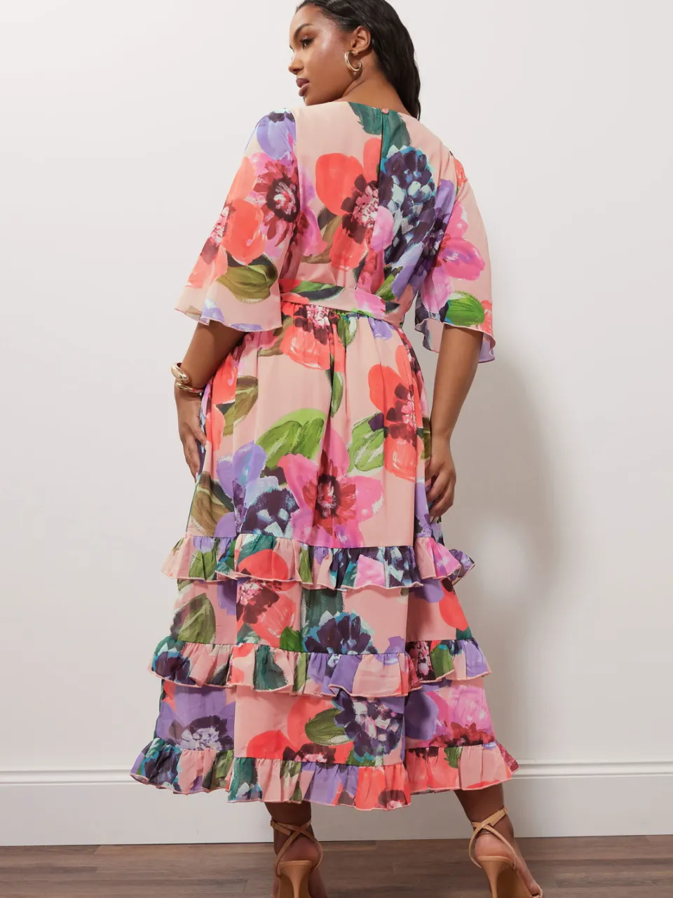 Yours London Maxi Jurk Met Bloemenmotief En Gelaagde Zoom In Roze, foto 3