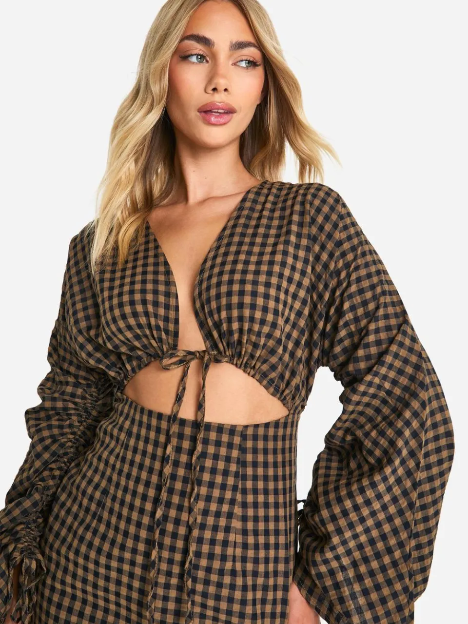 boohoo Dames Gingham mini-jurk met volumineuze mouwen bruin, foto 4