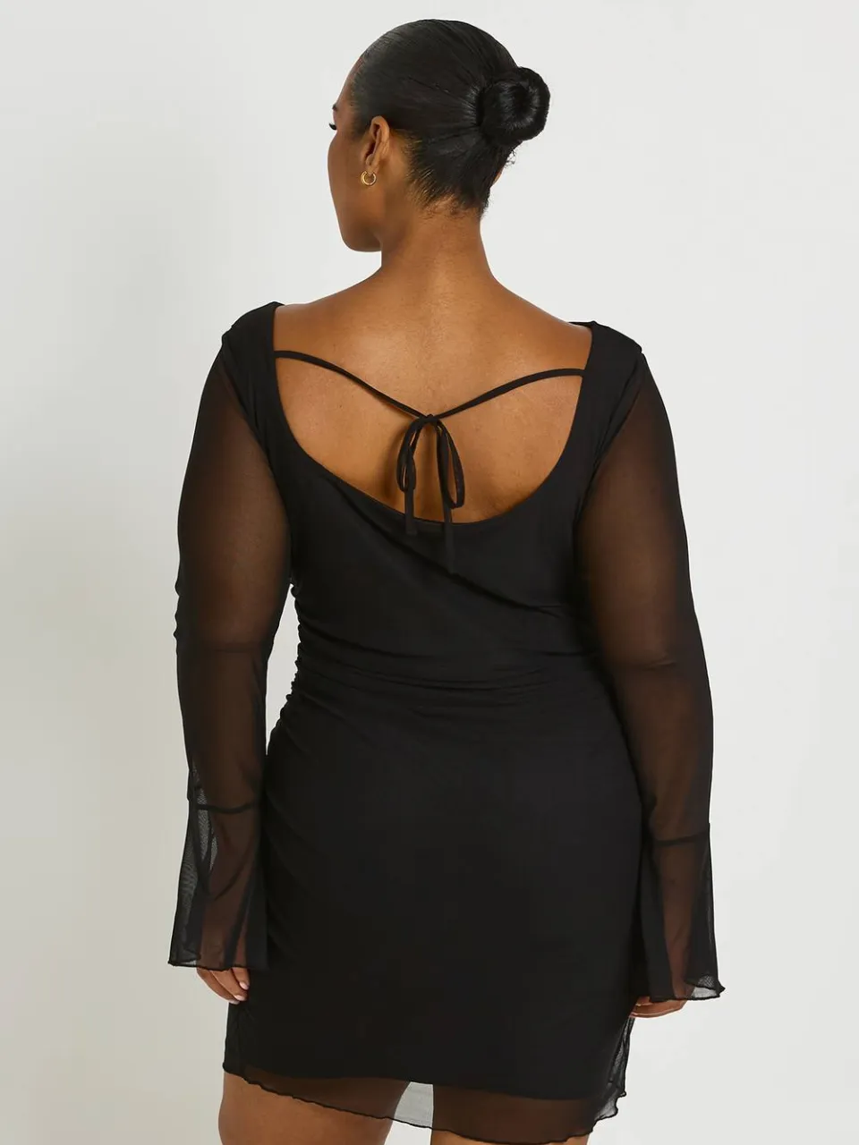 boohoo Dames Plus Gebloemde Shift Jurk Met Uitlopende Mouwen zwart, foto 3