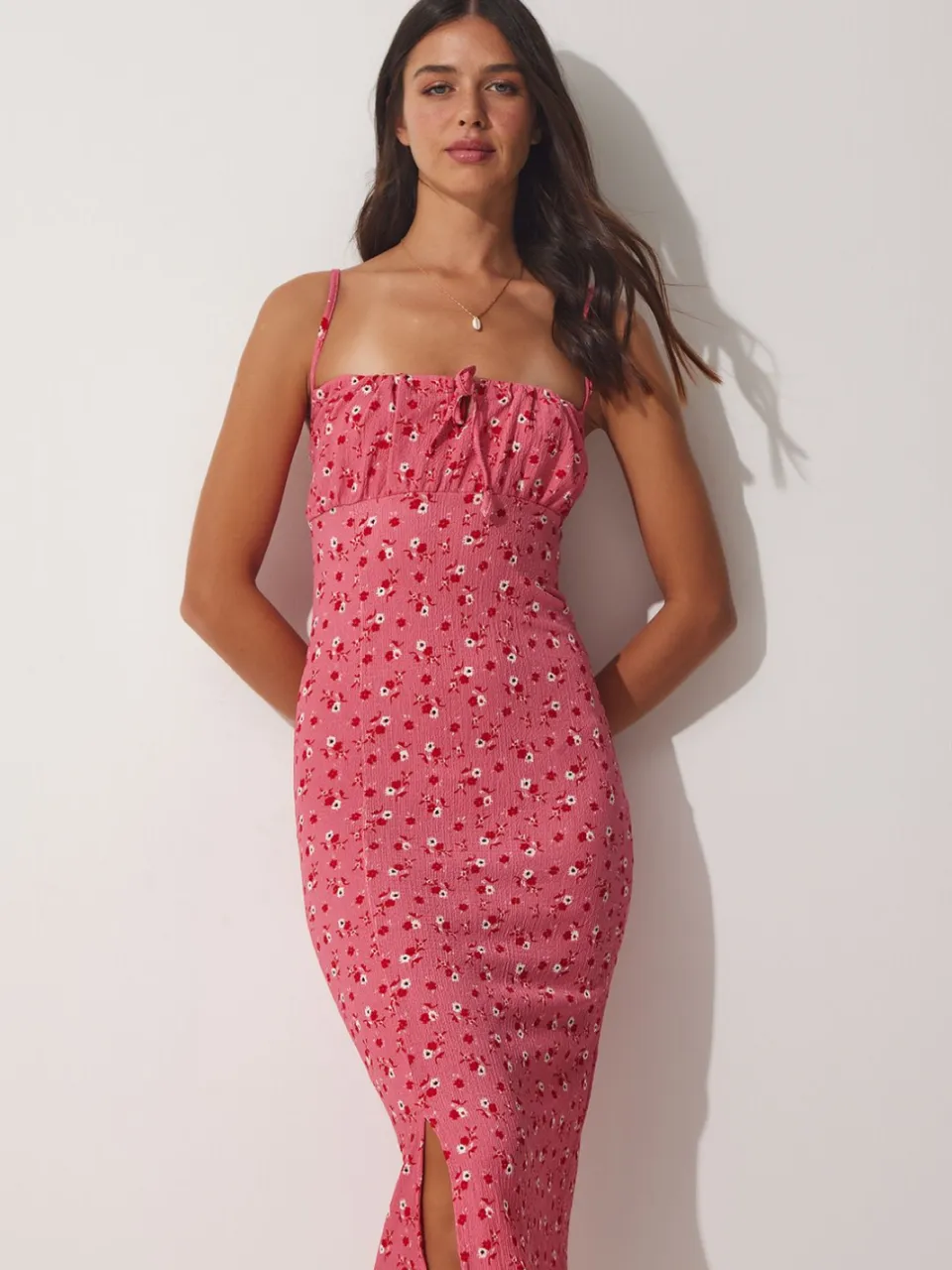 Happiness Istanbul Bloemige Bodycon Midi-jurk met Splits Roze