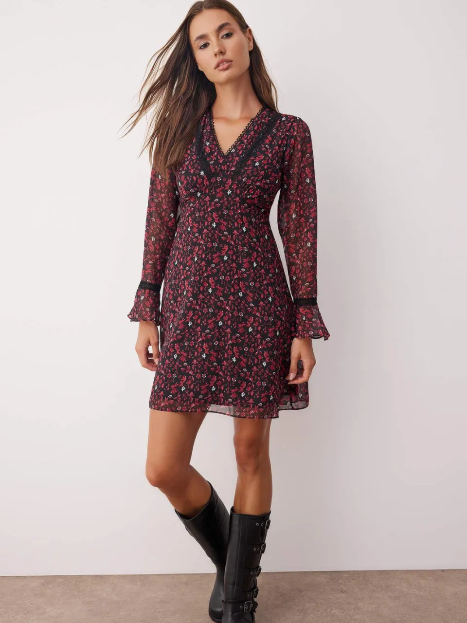 Trendyol TRENDYOLMİLLA Dames Bordeaux Bloemen Kort / Mini Lang Avond / Dagelijks Skater Jurken, foto 2