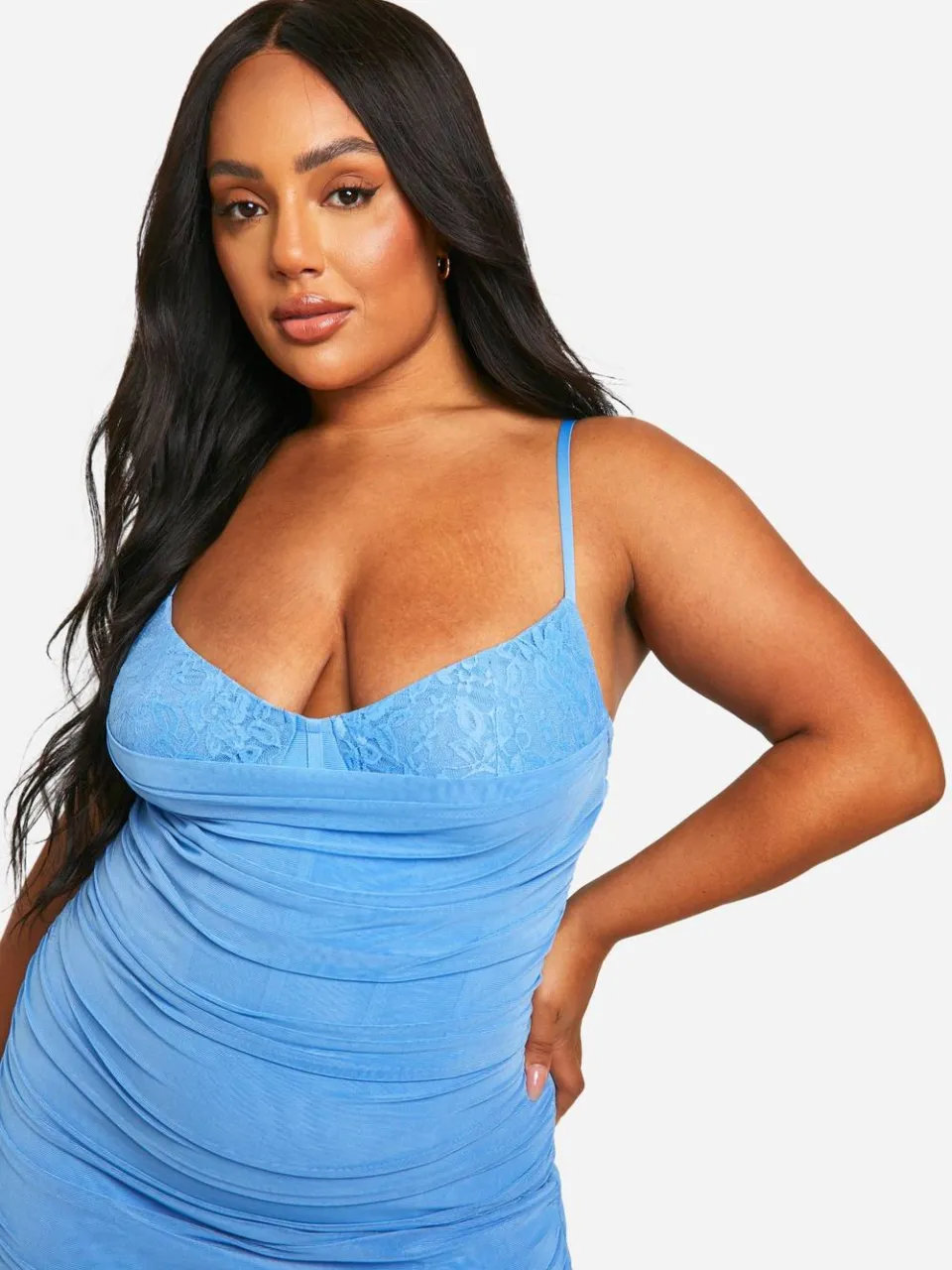 boohoo Dames Plus Lace Power Mesh Bandagejurk blauw, foto 2