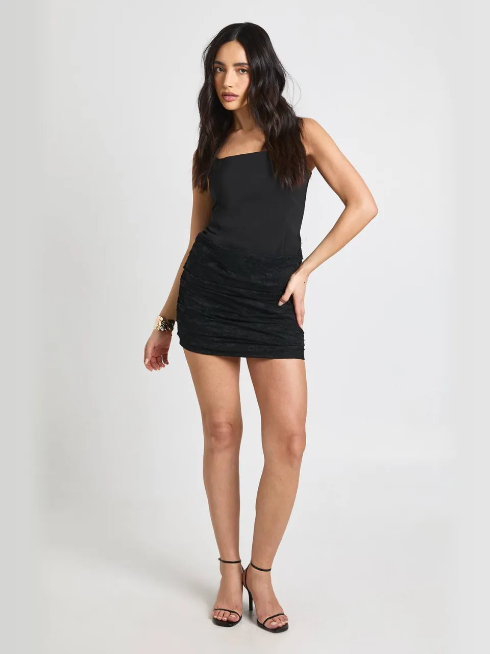 boohoo Dames Crêpe Jurk Met Vierkante Hals En Kanten Drape Rok zwart, foto 2