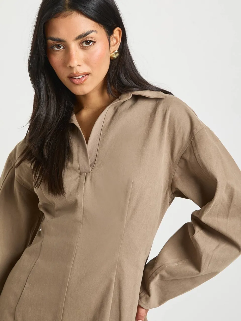 boohoo Dames Twill Blousejurk met Getailleerde Taille gewassen kaki, foto 4