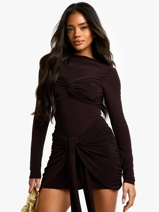 boohoo Dames Geruikelde Twist Detail Mini Jurk Chocoladebruin