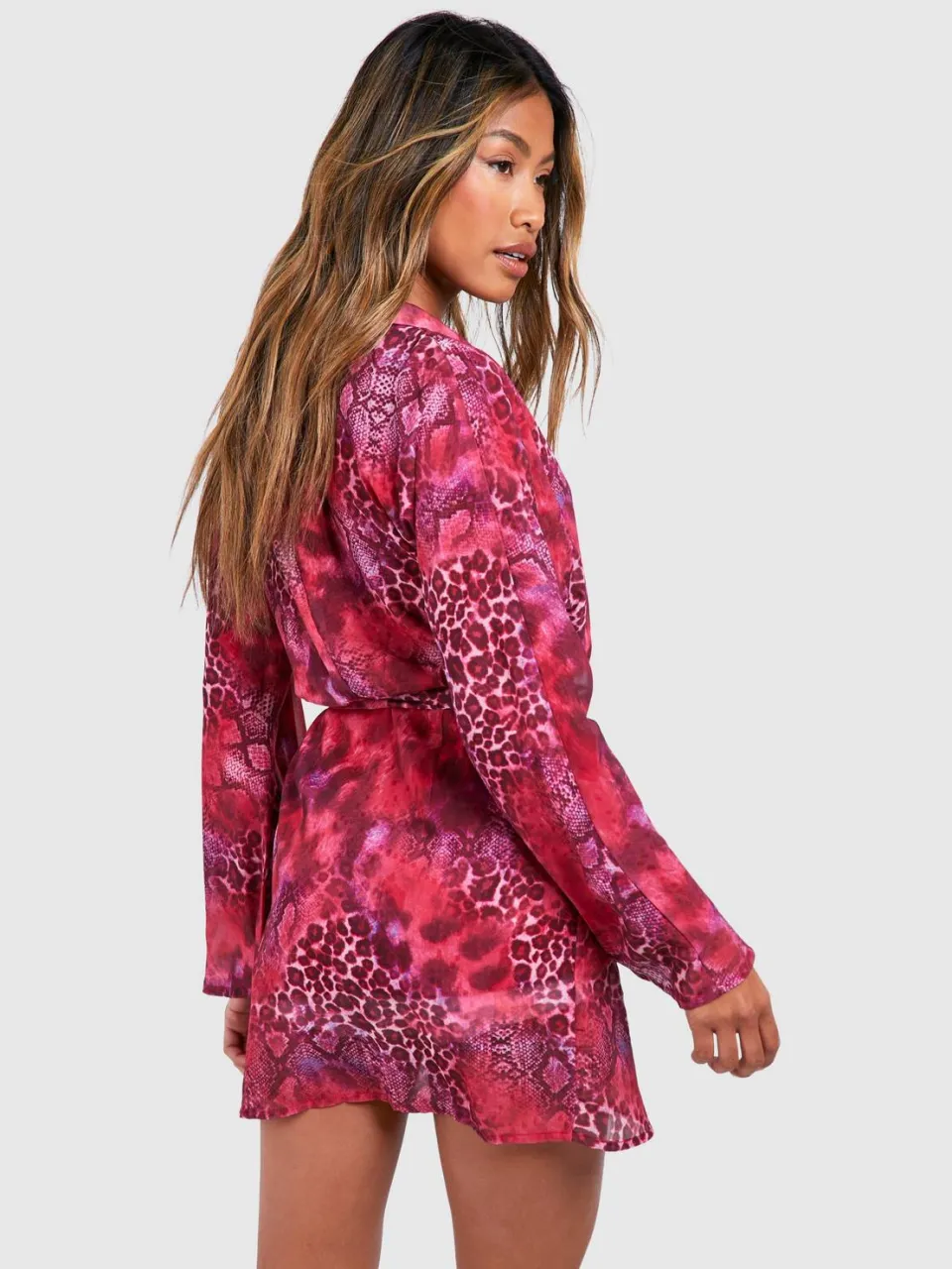 boohoo Dames Dierlijke Print Wikkelmini-Jurk roze, foto 3
