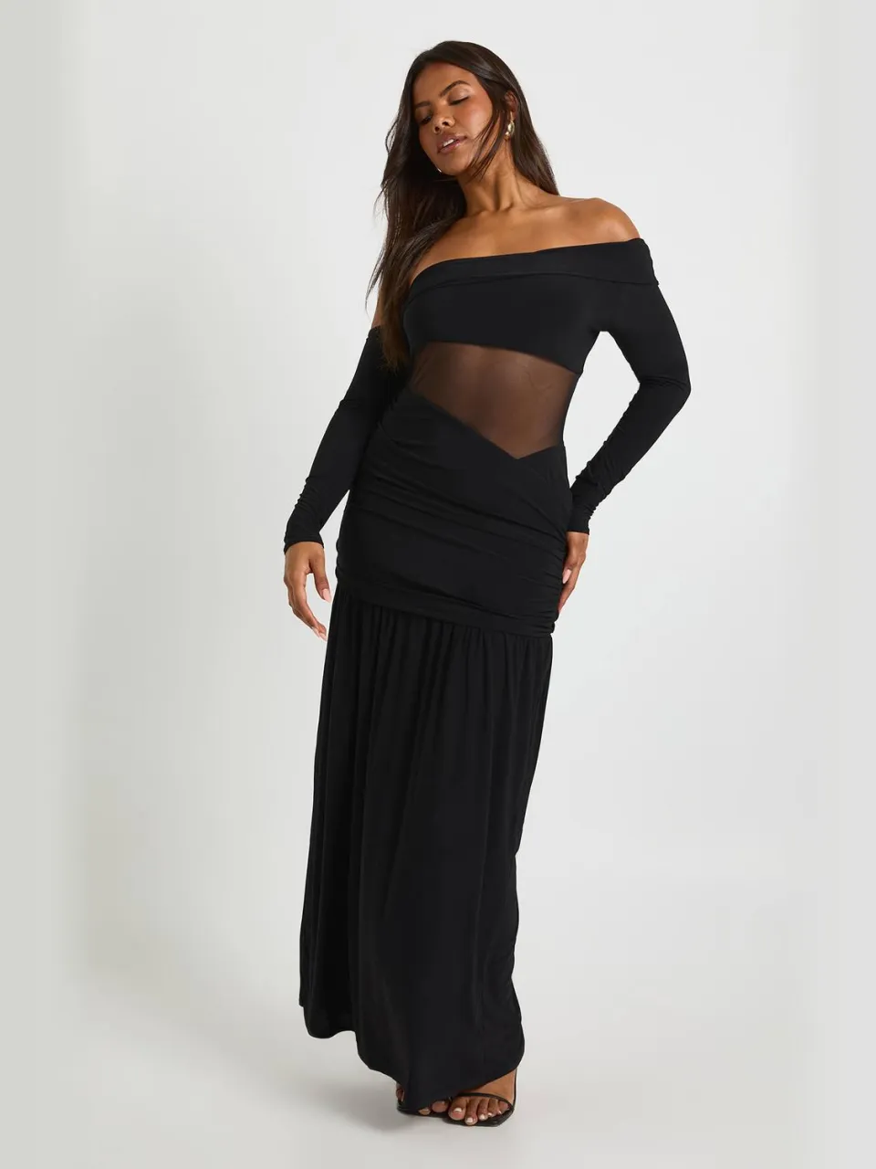 boohoo Dames Asymmetrische maas uitgesneden maxi jurk zwart, foto 3