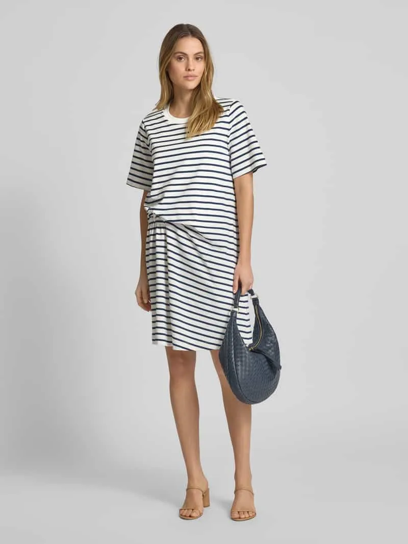 Max Mara Knielange T-shirtjurk met plooien opzij, model 'PIREO' wit, foto 3