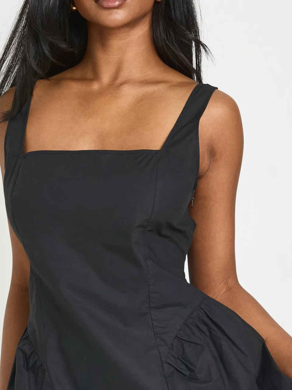 boohoo Dames Mini Jurk Met Vierkante Hals En Wijde Rok In Poplin zwart, foto 4