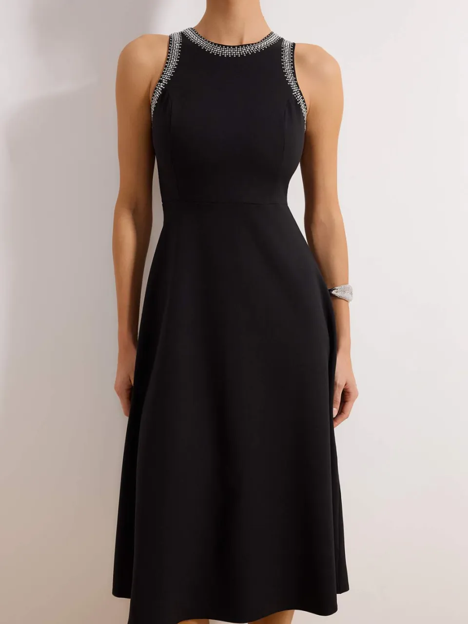 Trendyol TRENDYOLMİLLA Dames Zwart Effen Midi Mouwloos Stijlvol/Avond Skater Jurken, foto 2