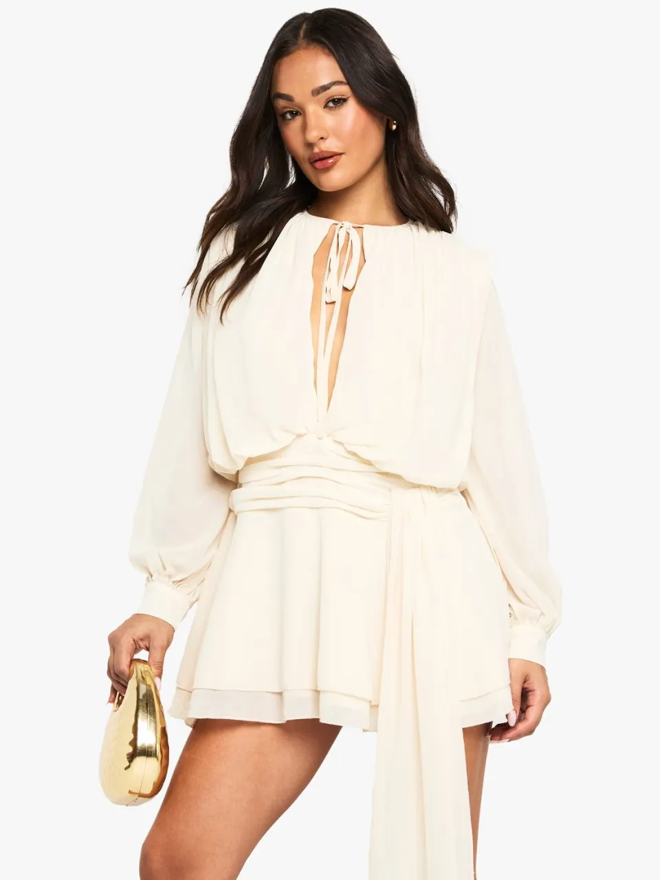 boohoo Dames Petite Chiffon Geraffelde Drapeer-Smock Jurk crème, foto 3