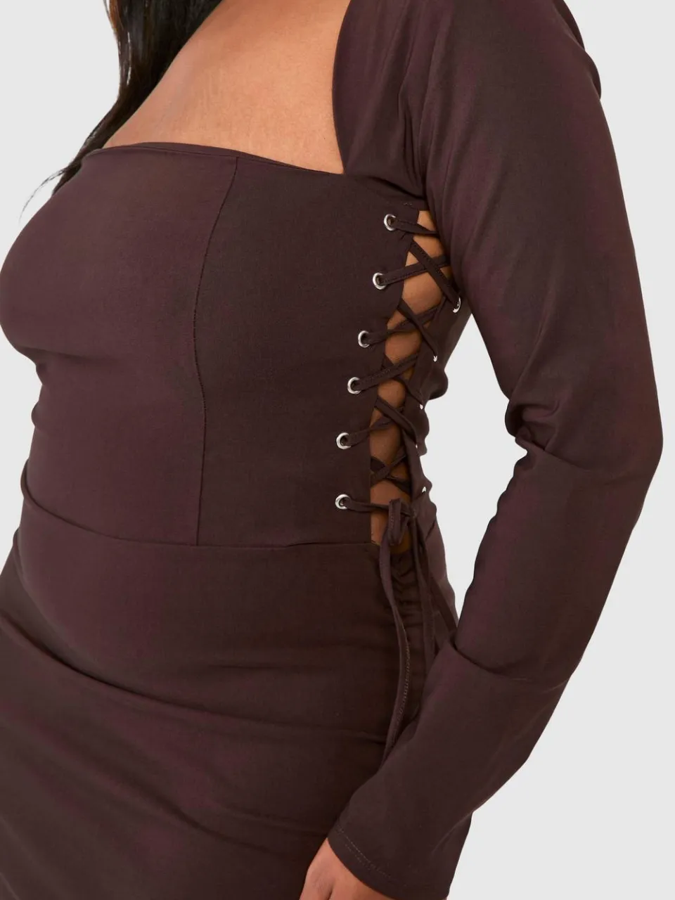 boohoo Dames Plus Bengaline Vetersluiting Vierkante Hals Corset Bodycon Jurk chocoladebruin, foto 3