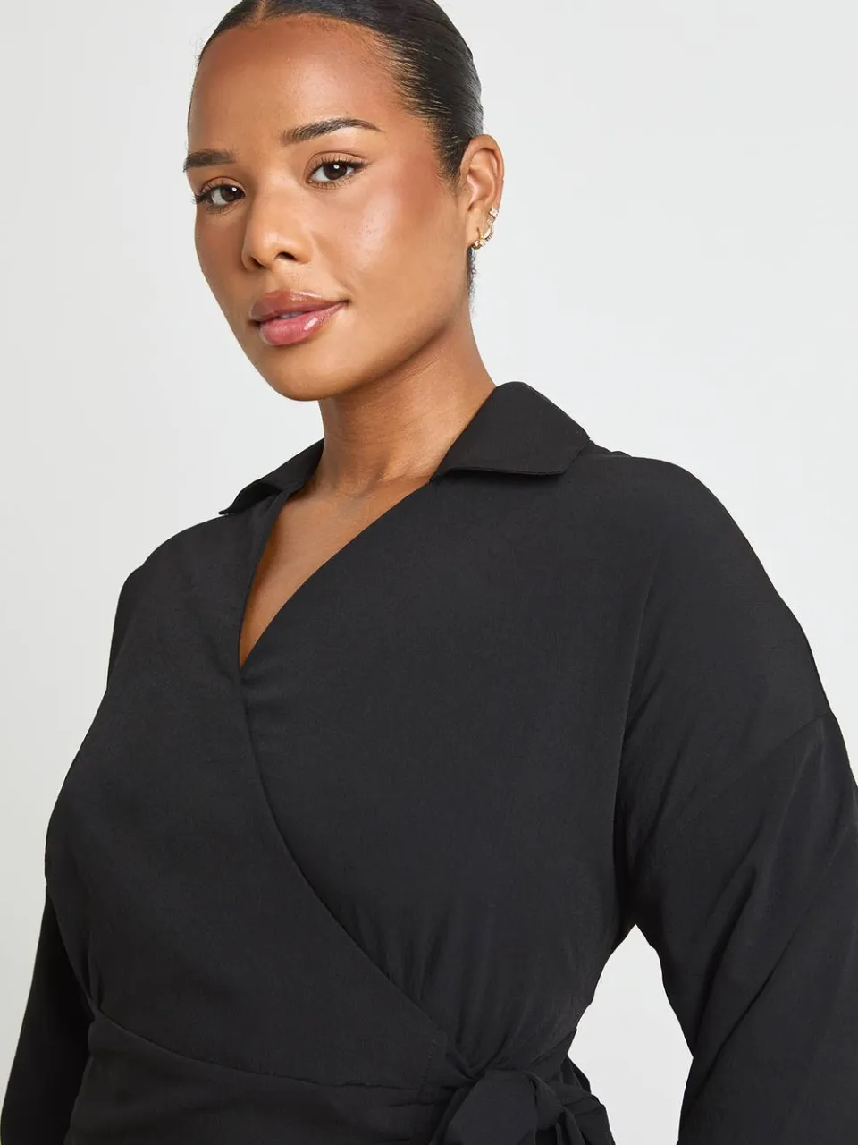 boohoo Dames Plus Wikkel Jurk Met Gerimpelde Zijkant zwart, foto 4