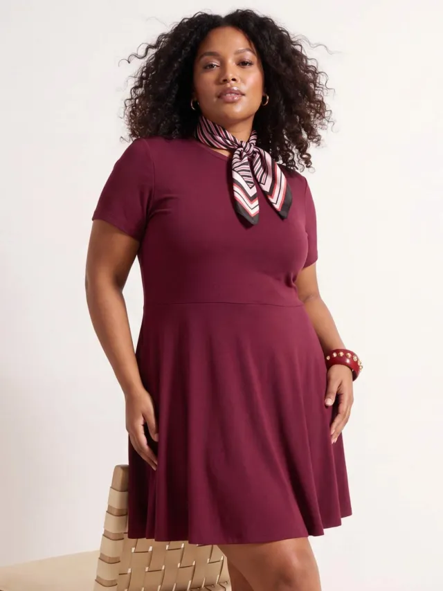 Trendyol Curve Dames Bordeaux Effen Kort / Mini Kort Skater Grote maten Jurk Bordeauxrood
