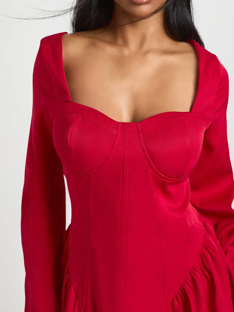 boohoo Dames Mini Jurk met Hartvormige Halslijn en Getailleerde Wijde Rok kersen, foto 4