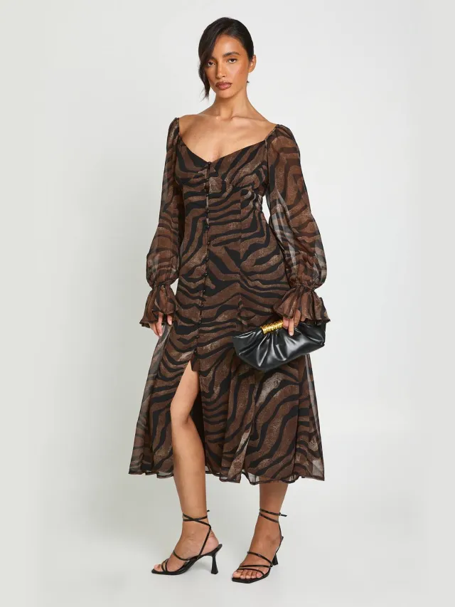 boohoo Dames Gestructureerde Chiffon Midi-jurk Met Toonzetting Zebramotief En Godet Zoom Chocoladebruin