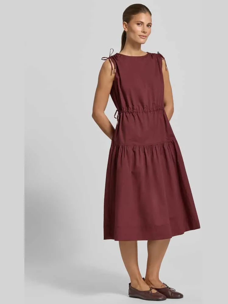 Christian Berg Woman Midi-jurk in laagjeslook met ronde hals chocoladebruin, foto 4