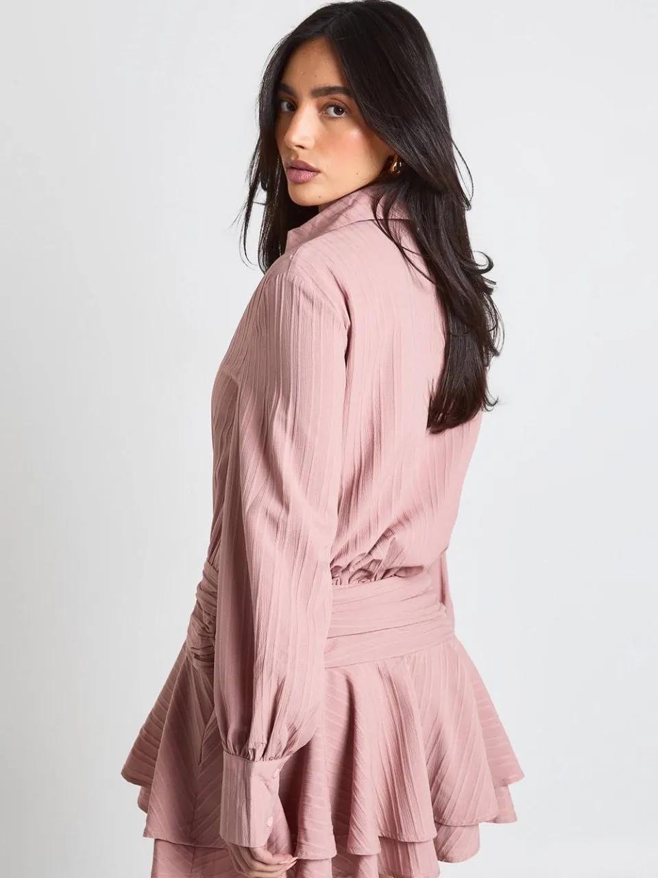 boohoo Dames Getextureerde Geplooide Ruches Mini Jurk Met Laagjes woestijnroos, foto 2