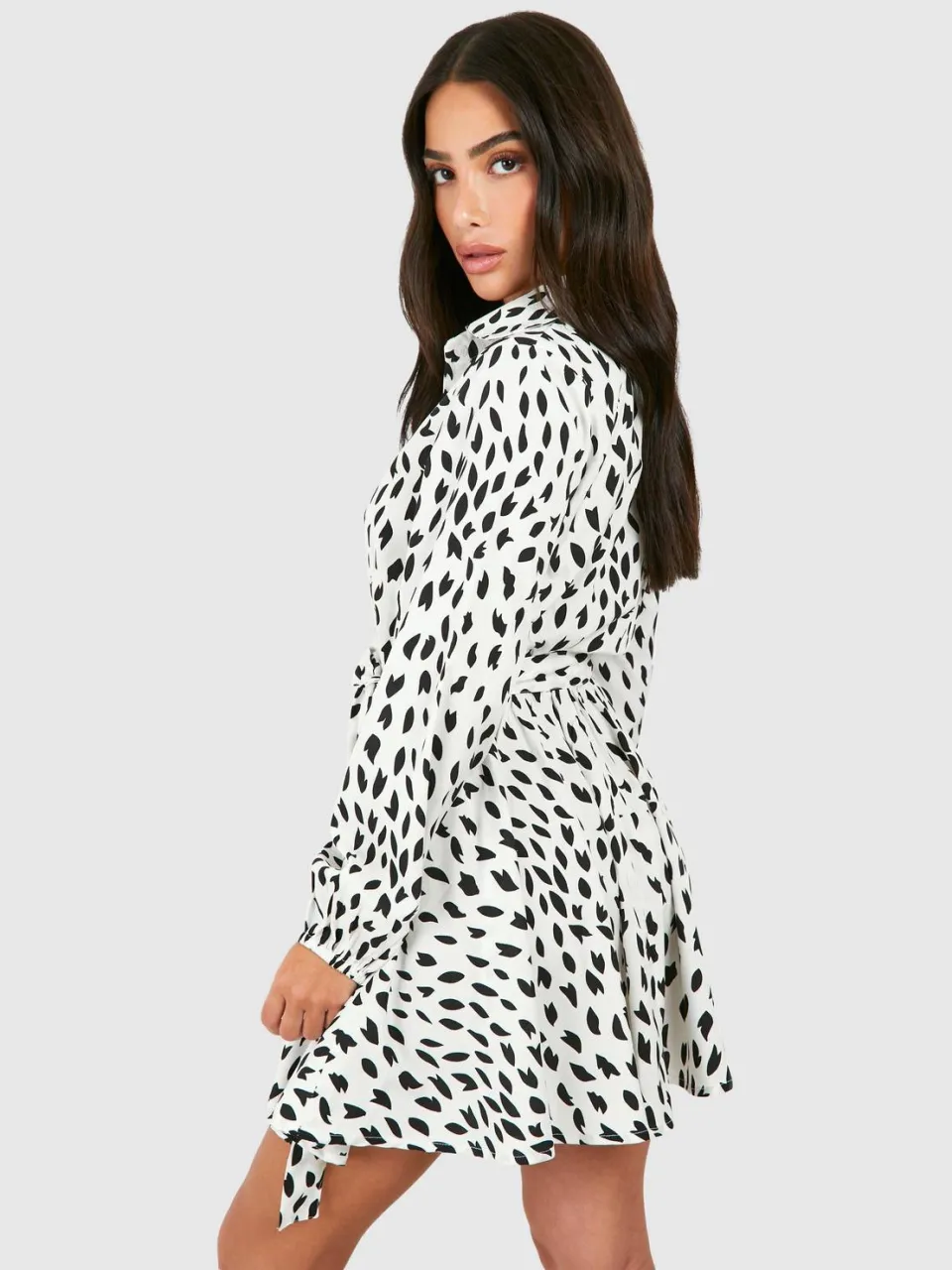 boohoo Dames Petite Skater Jurk Met Smudge Print wit, foto 2