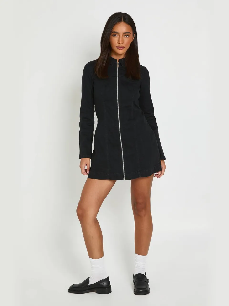 boohoo Dames Denim Mini-jurk Met Lange Mouwen En Rits Aan De Voorkant, foto 2
