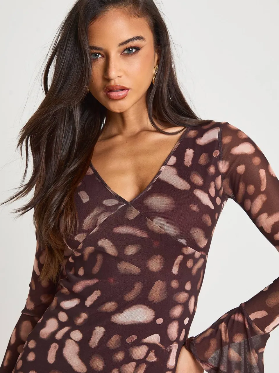 boohoo Dames Geprinte Mesh Lange Mouwen Mini Jurk bruin, foto 4