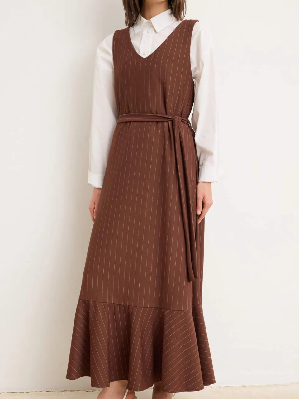 Trendyol Modest Dames Bruin Gestreept Maxi Mouwloos Casual Gilet Modest Jurken, foto 2
