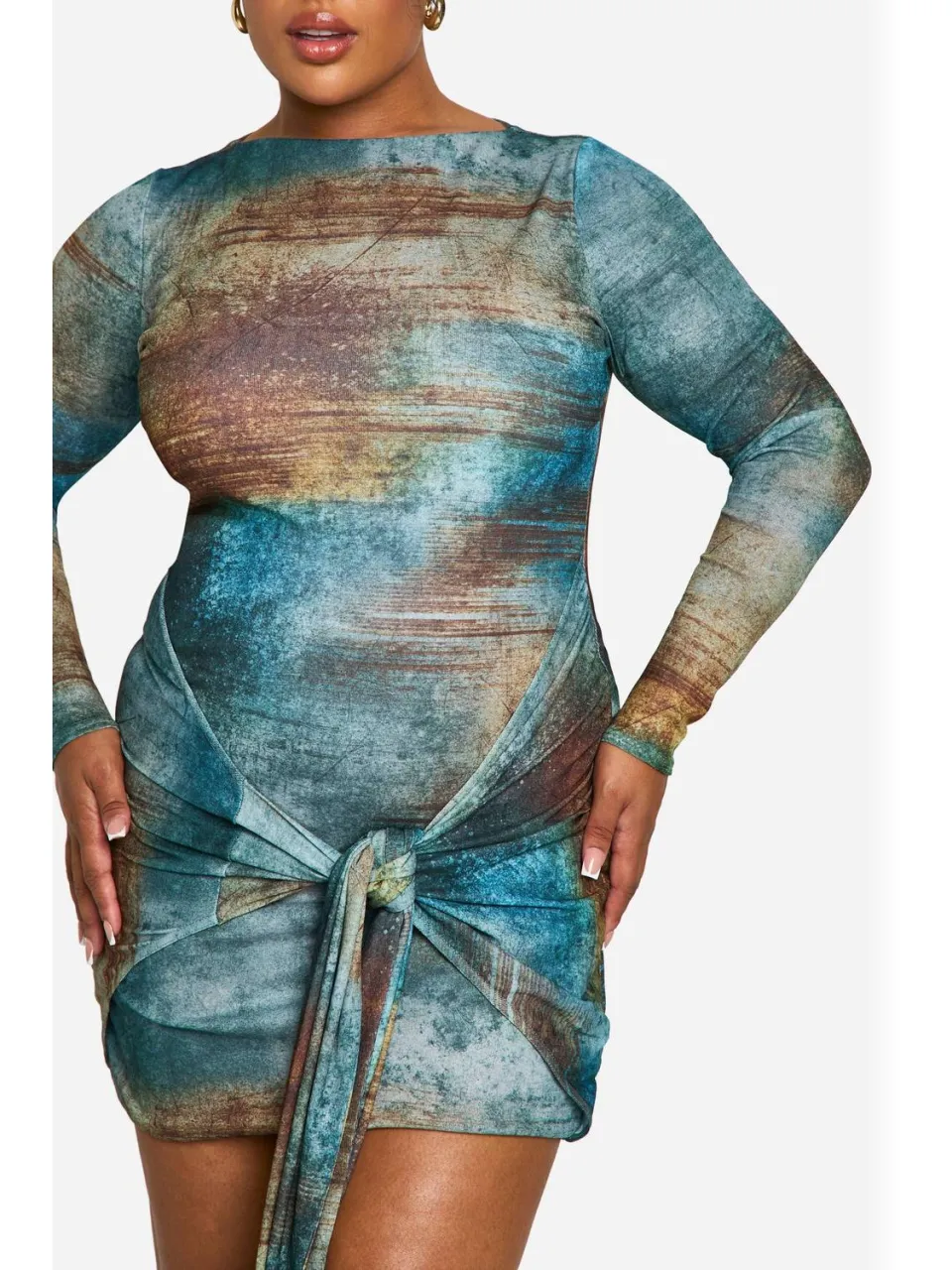 boohoo Dames Plus bedrukte mini-jurk met mesh en strikdetail vooraan groente, foto 4