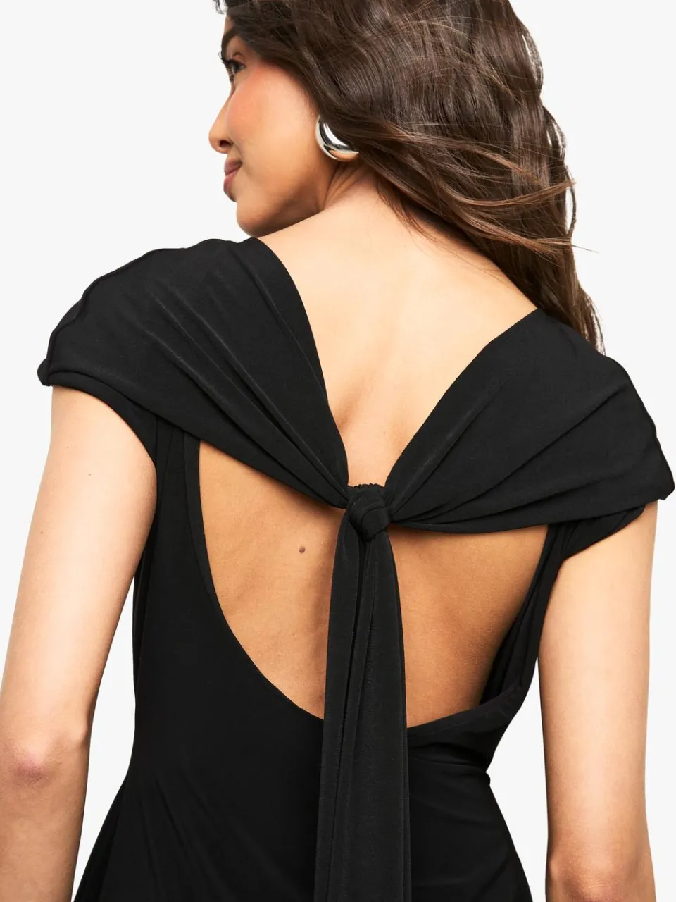 boohoo Dames Tie Plunge Back Mini Jurk zwart, foto 3