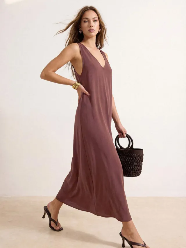 Trendyol TRENDYOLMİLLA Dames Bruin Effen Midi Mouwloos Casual A-lijn Jurken