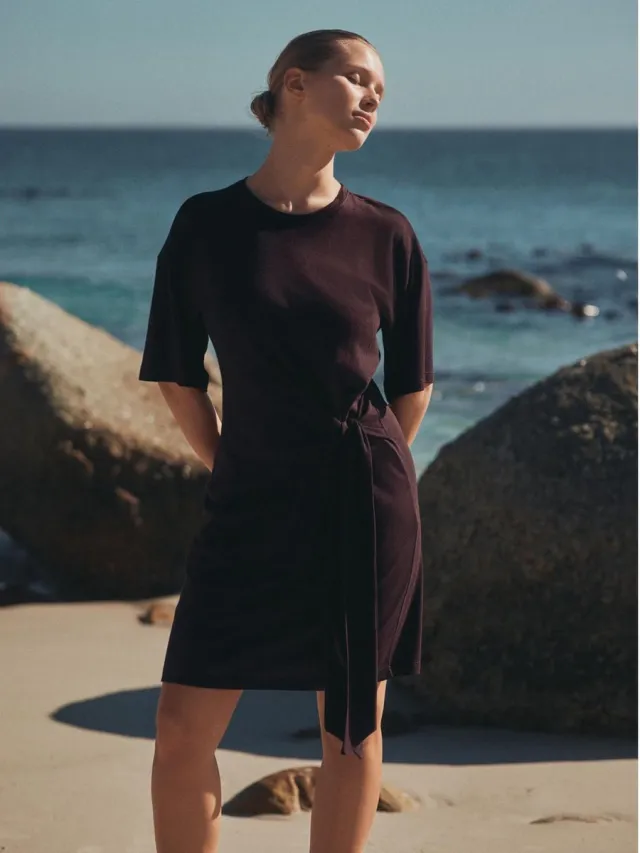 Next Dames - Mini-T-shirtjurk met strik in de taille - Bruin Brown