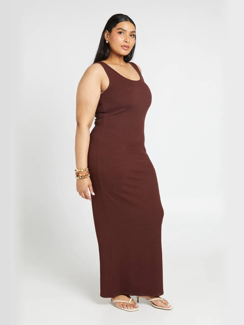 boohoo Dames Plus Geribbelde Maxi Jurk Met Ronde Hals chocoladebruin, foto 2