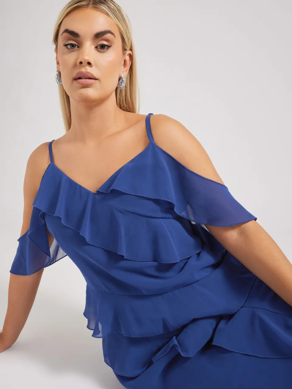 Yours London Maxi Jurk Met Ruches En Blote Schouders In Kobaltblauw, foto 4