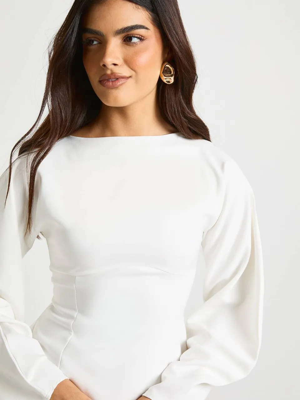 boohoo Dames Gestructureerde mini shiftjurk met uitlopende mouwen crème, foto 4