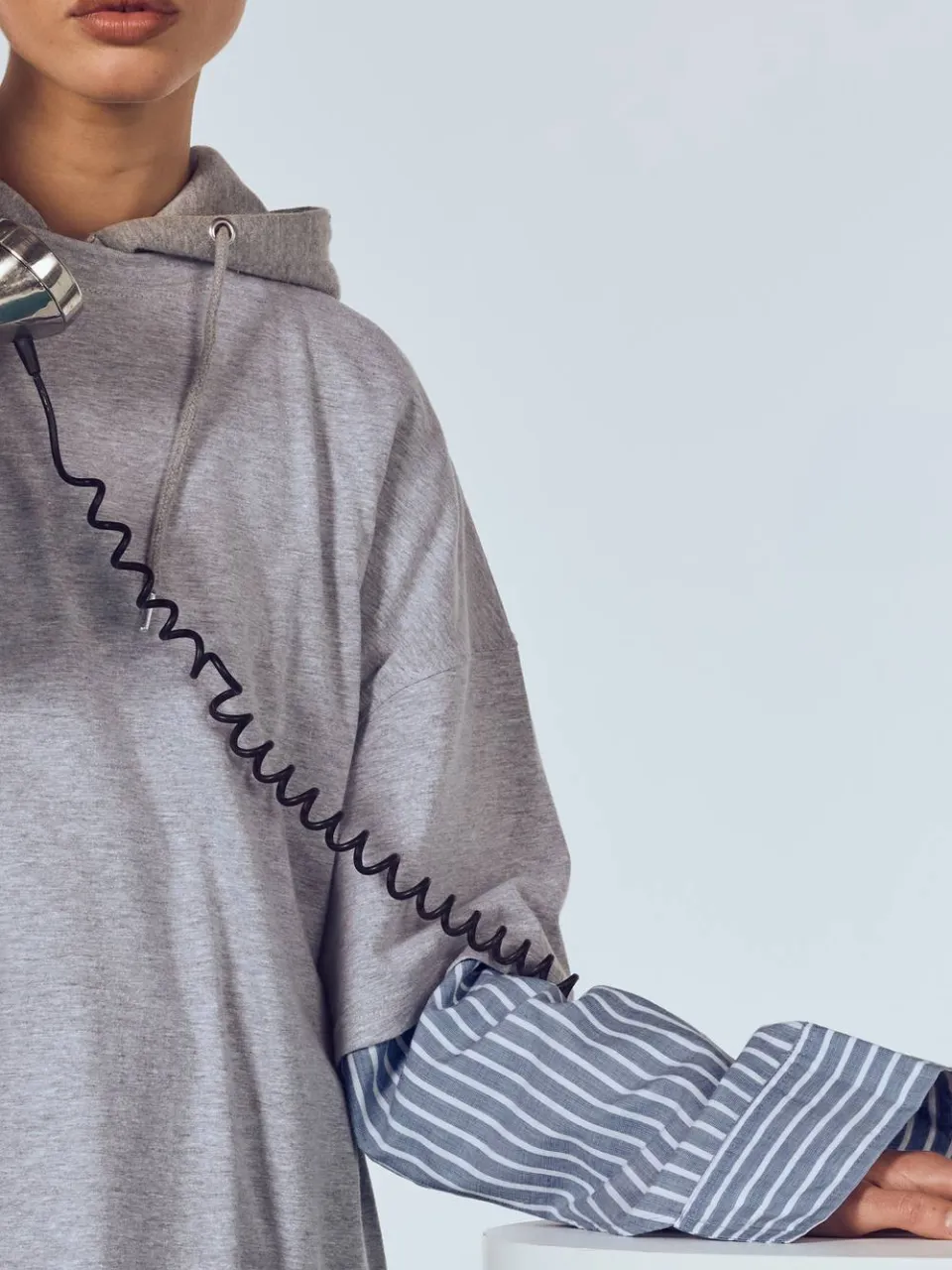 boohoo Dames Gestreept Katoenen Mouw Oversized T-shirtjurk grijs, foto 4