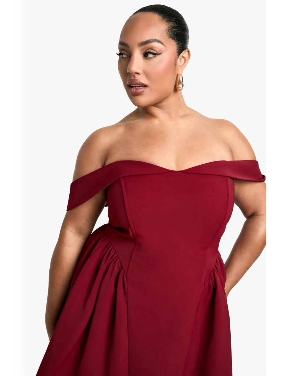 boohoo Dames Plus Off-shoulder geplooide skaterjurk bessen, foto 4