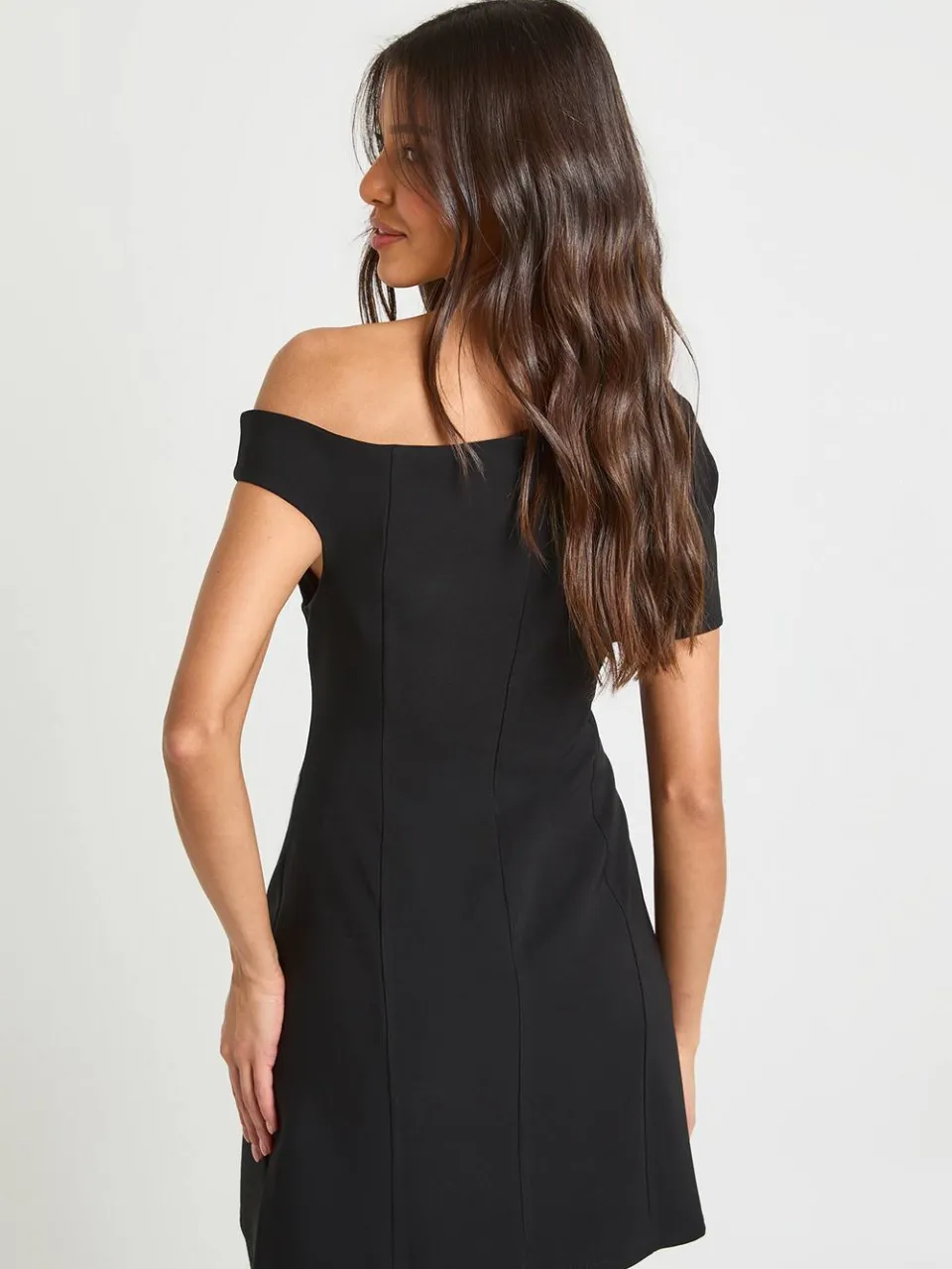 boohoo Dames Schouderloze mini-jurk met naaddetails zwart, foto 2