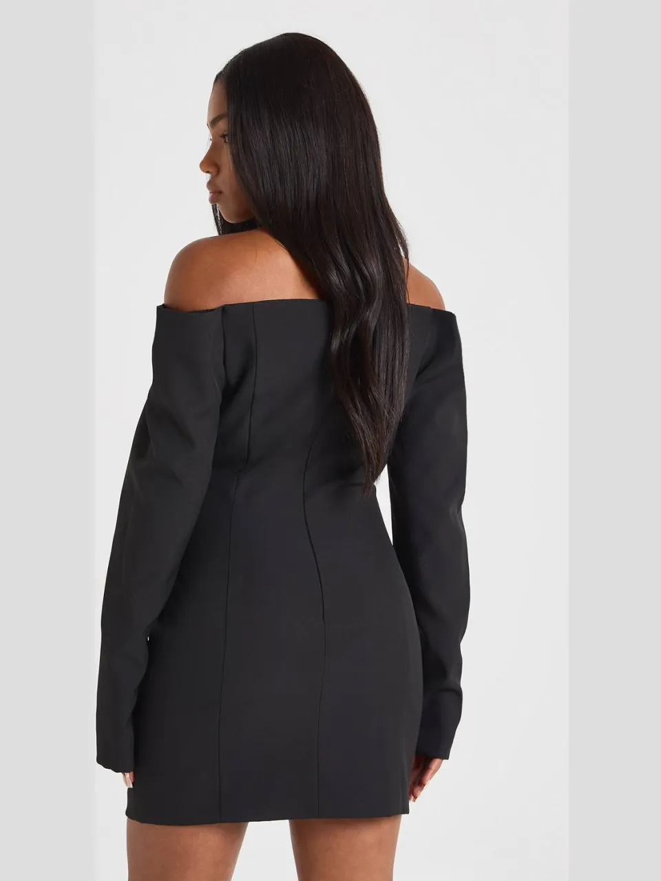 boohoo Dames Boxy bandeau met lange mouwen, getailleerde mini-jurk zwart, foto 3