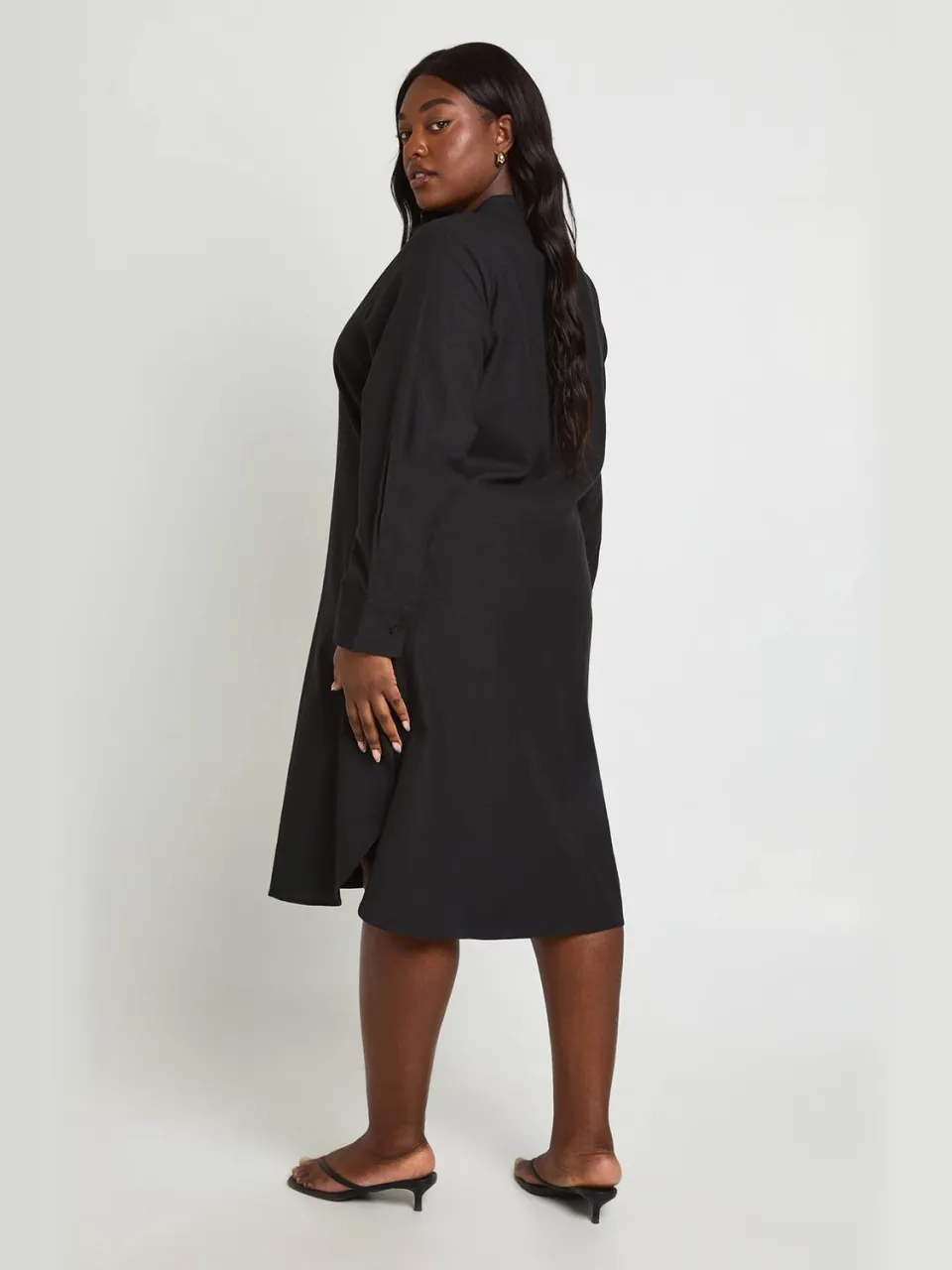 boohoo Dames Plus Linen Look Midi Shirt Dress zwart, foto 2