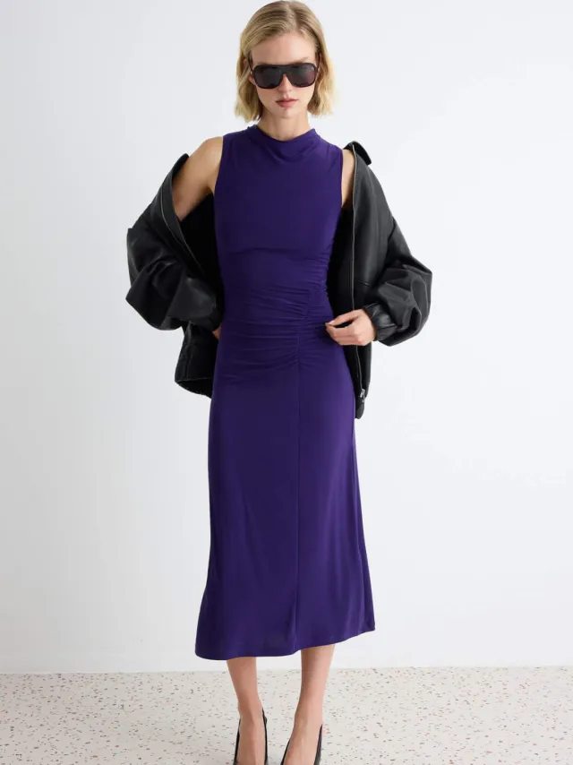 Trendyol TRENDYOLMİLLA Dames Paars Effen Midi Mouwloos Bodycon Jurken