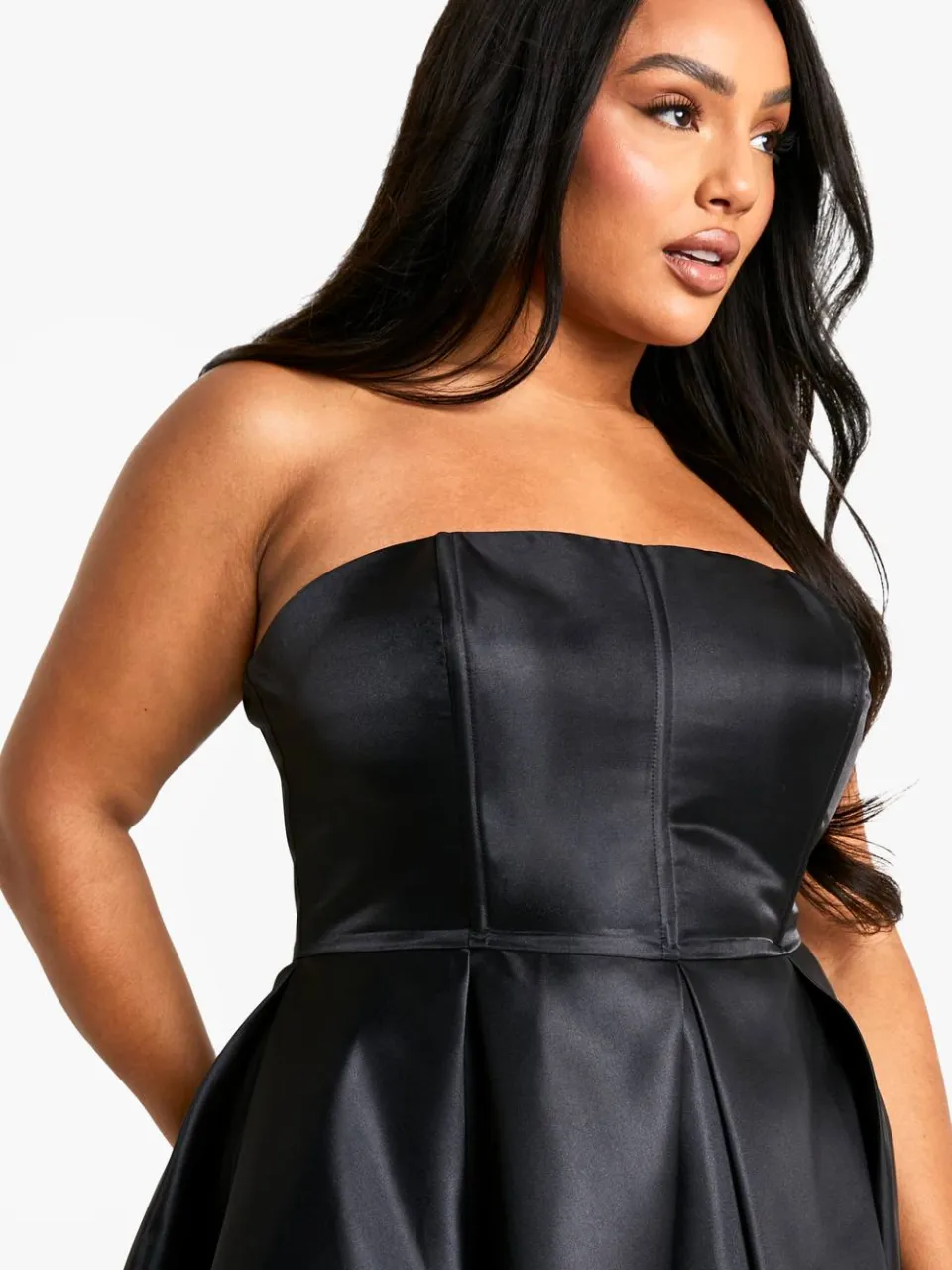 boohoo Dames Plus Bandeau Plisse Skater Jurk zwart, foto 3