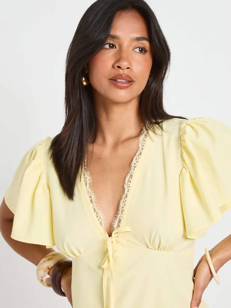 boohoo Dames Petite Mini Jurk Met Kantafwerking citroen, foto 4