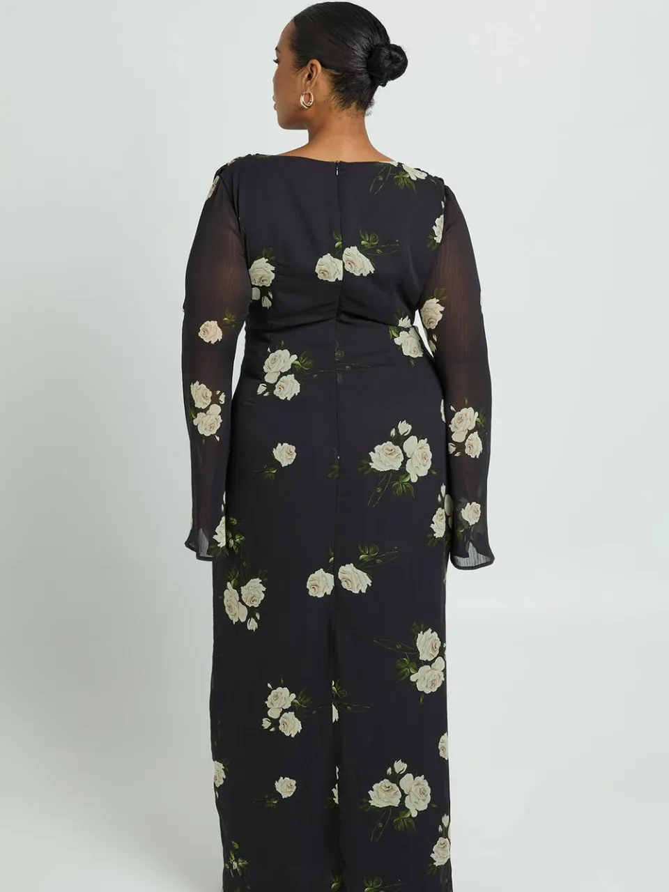 boohoo Dames Plus Bloemen Chiffon Diepe Hals Maxi Jurk zwart, foto 3