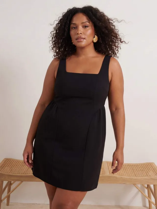 Trendyol Curve Dames Zwart Effen Kort / Mini Mouwloos Casual A-lijn Grote maten Jurk
