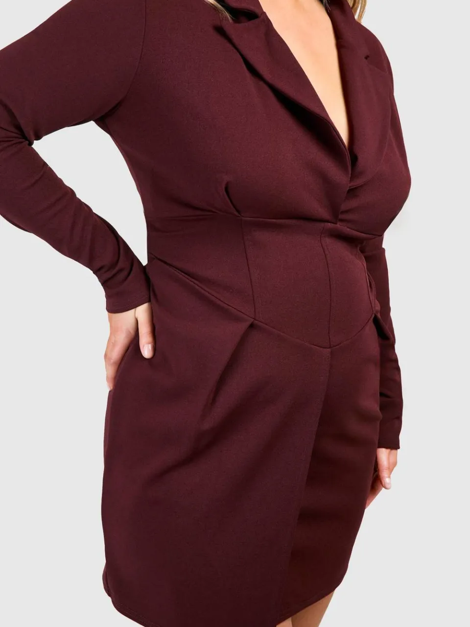 boohoo Dames Plus Corset Detail Blazer Jurk chocoladebruin, foto 4