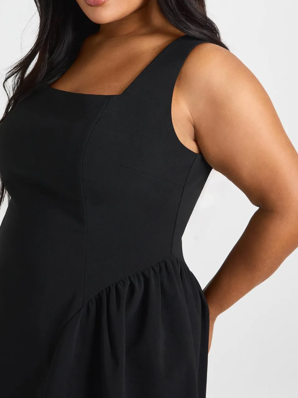 boohoo Dames Plus Vierkante Halslijn Skaterjurk zwart, foto 4