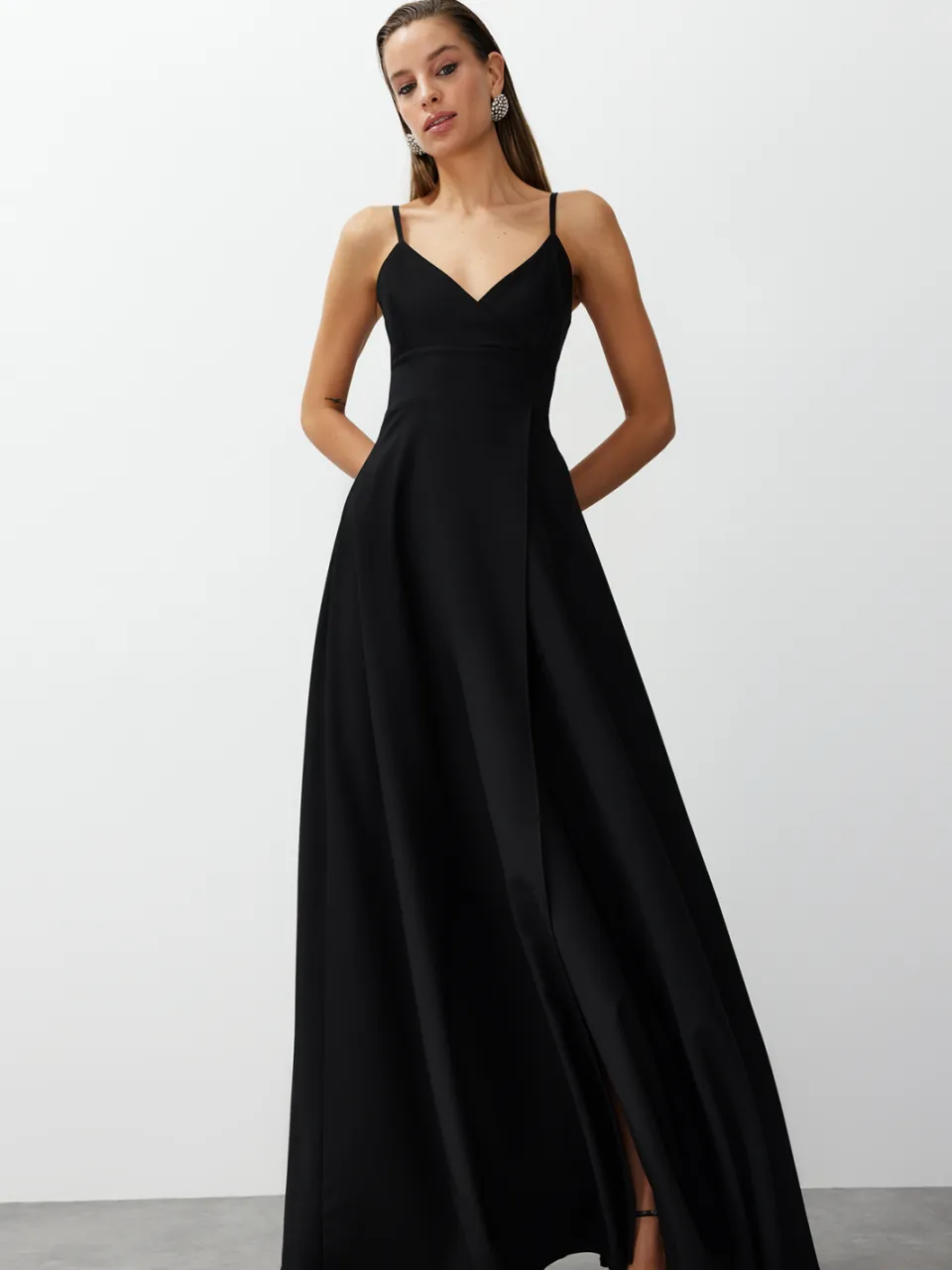 Trendyol TRENDYOLMİLLA Dames Zwart Effen Maxi Mouwloos Diploma-uitreiking / Gala Double-breasted Avond & Gala Jurk, foto 2