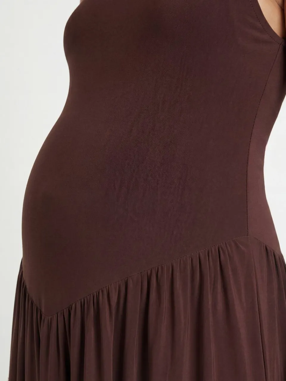 boohoo Dames Zwangerschaps Double Slinky Racerback Maxi Jurk chocoladebruin, foto 2