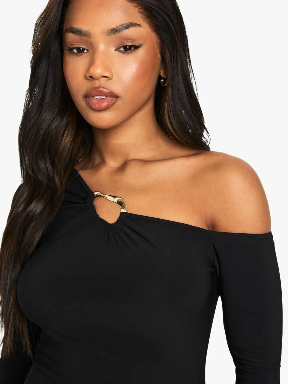 boohoo Dames Slinky asymmetrische mini-jurk met gouden trimdetail, foto 4