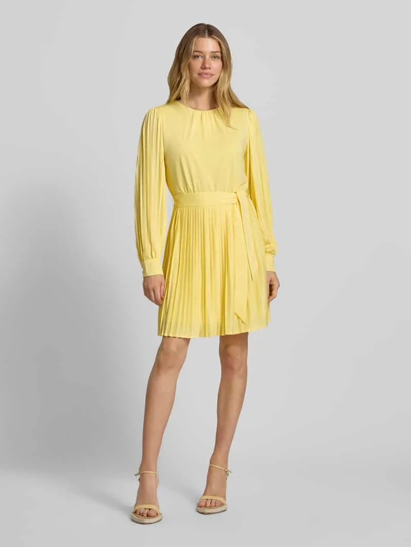 GUIDO MARIA KRETSCHMER WOMAN cocktailjurk met plissévouwen model 'Celina' Lichtgeel